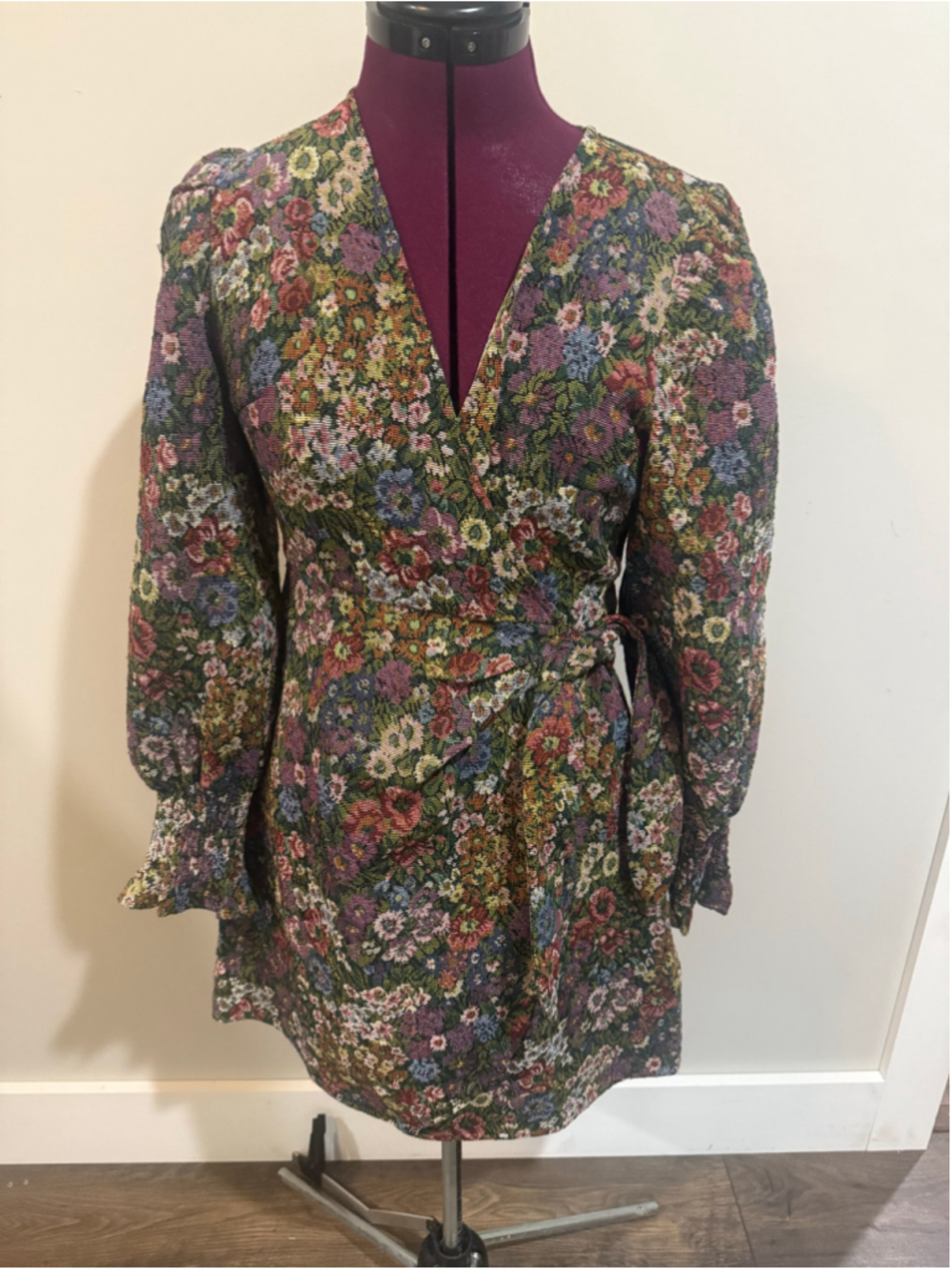 FRNCH Paris Women's X Small Floral Tapestry Wrap Dress, Multicolor Fall